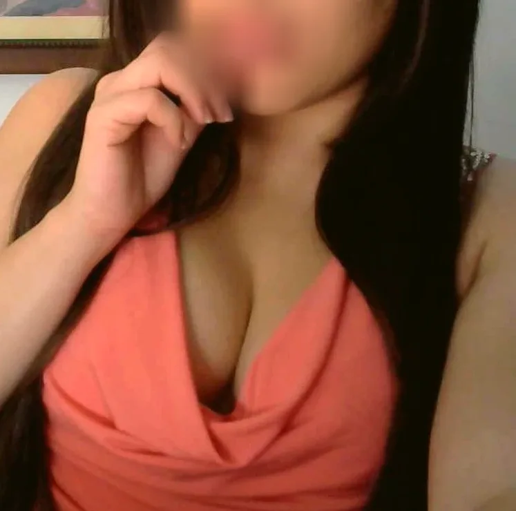 Alina, 32