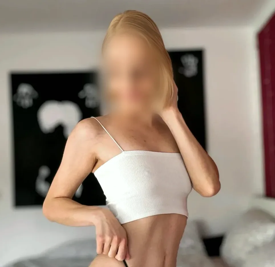 Dilara, 30