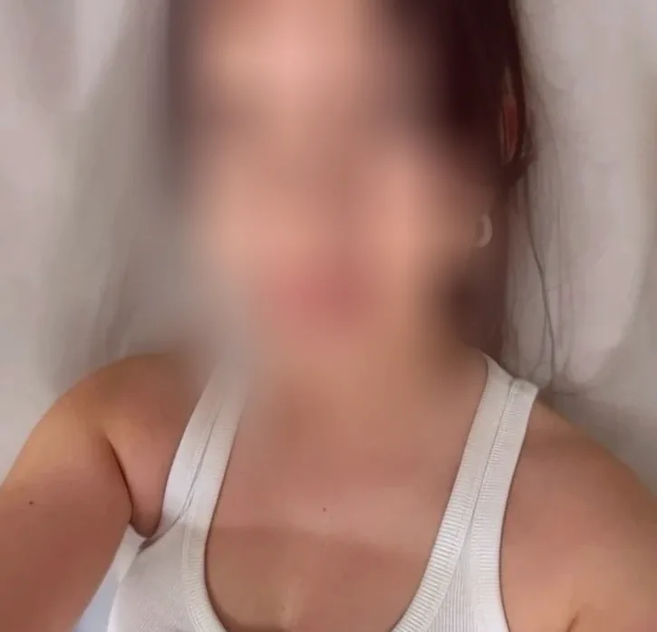 Elena, 26