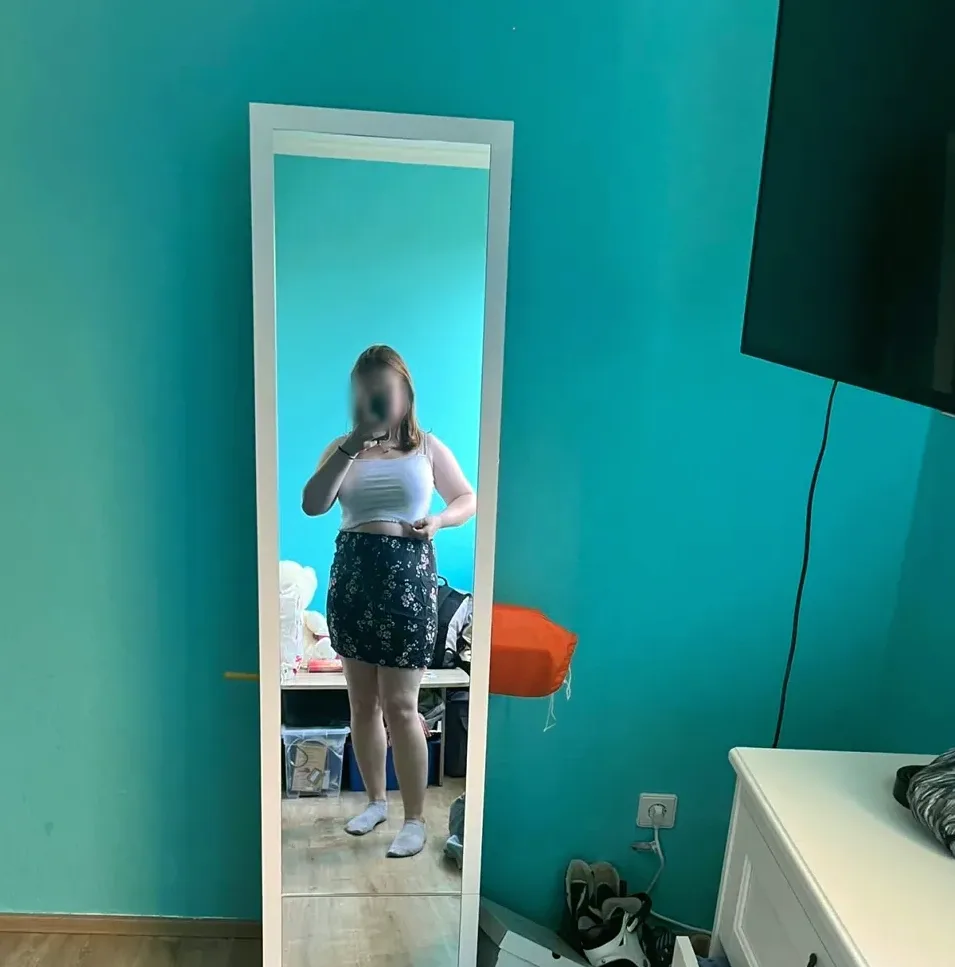Leyla, 18